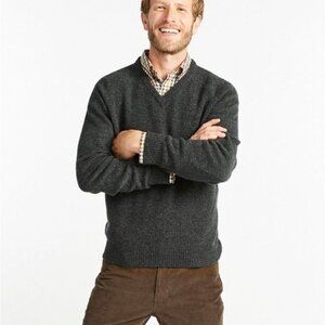 L.L Bean Dark Gray 100% Lambswool Washable V Neck Sweater Size XL